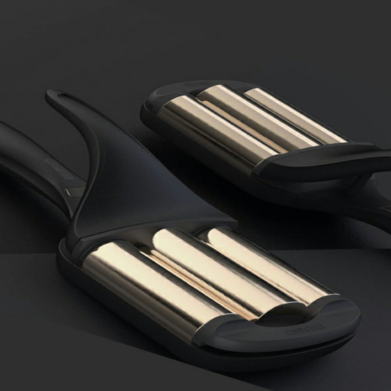 三頭卷發筒手板模型